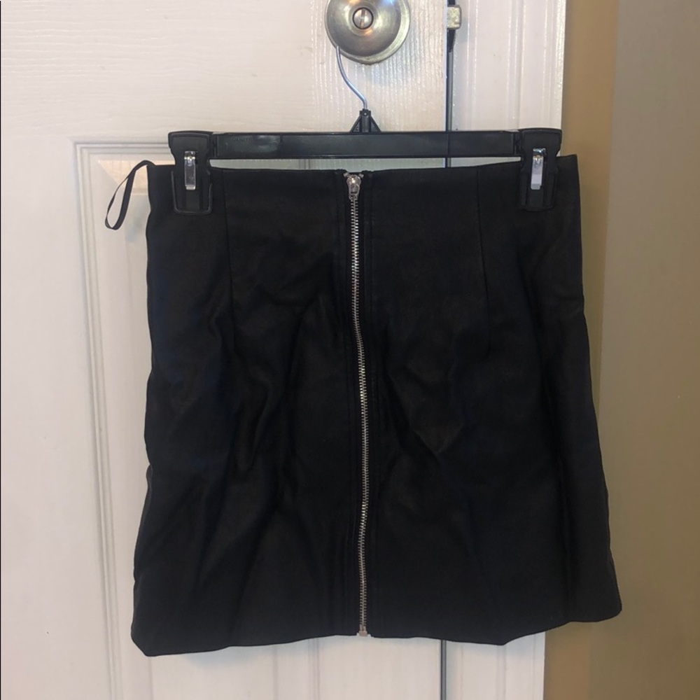 Faux leather mini skirt with silver zipper